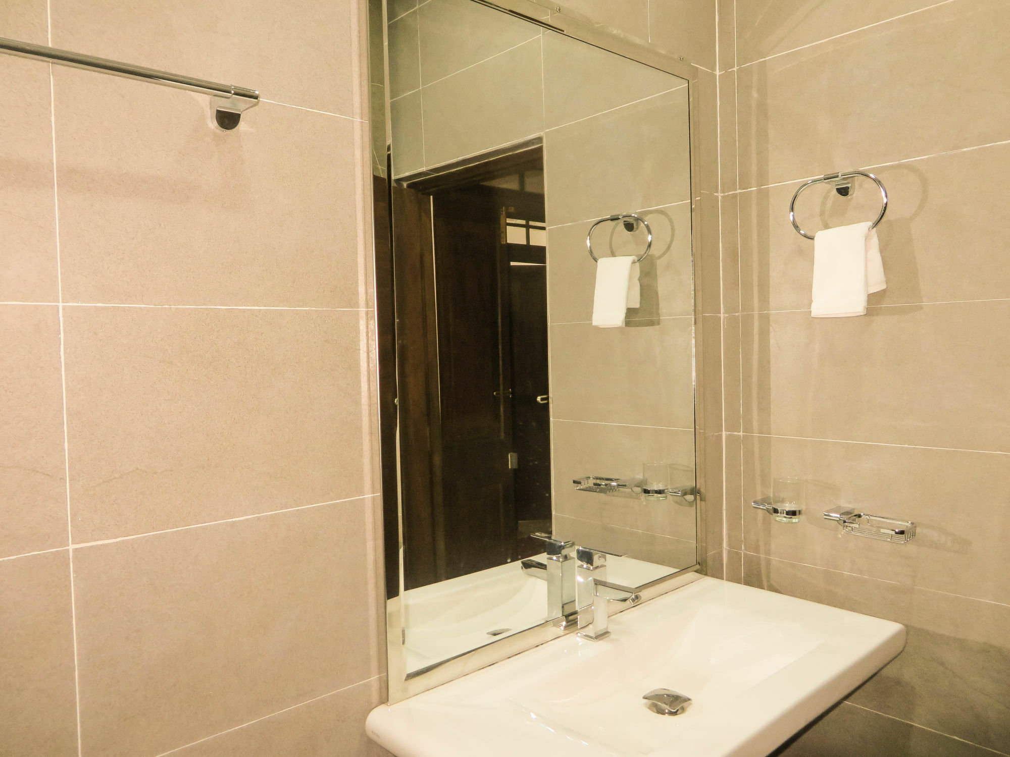 Lohas Beach Resort Villa 卡卢特勒 外观 照片