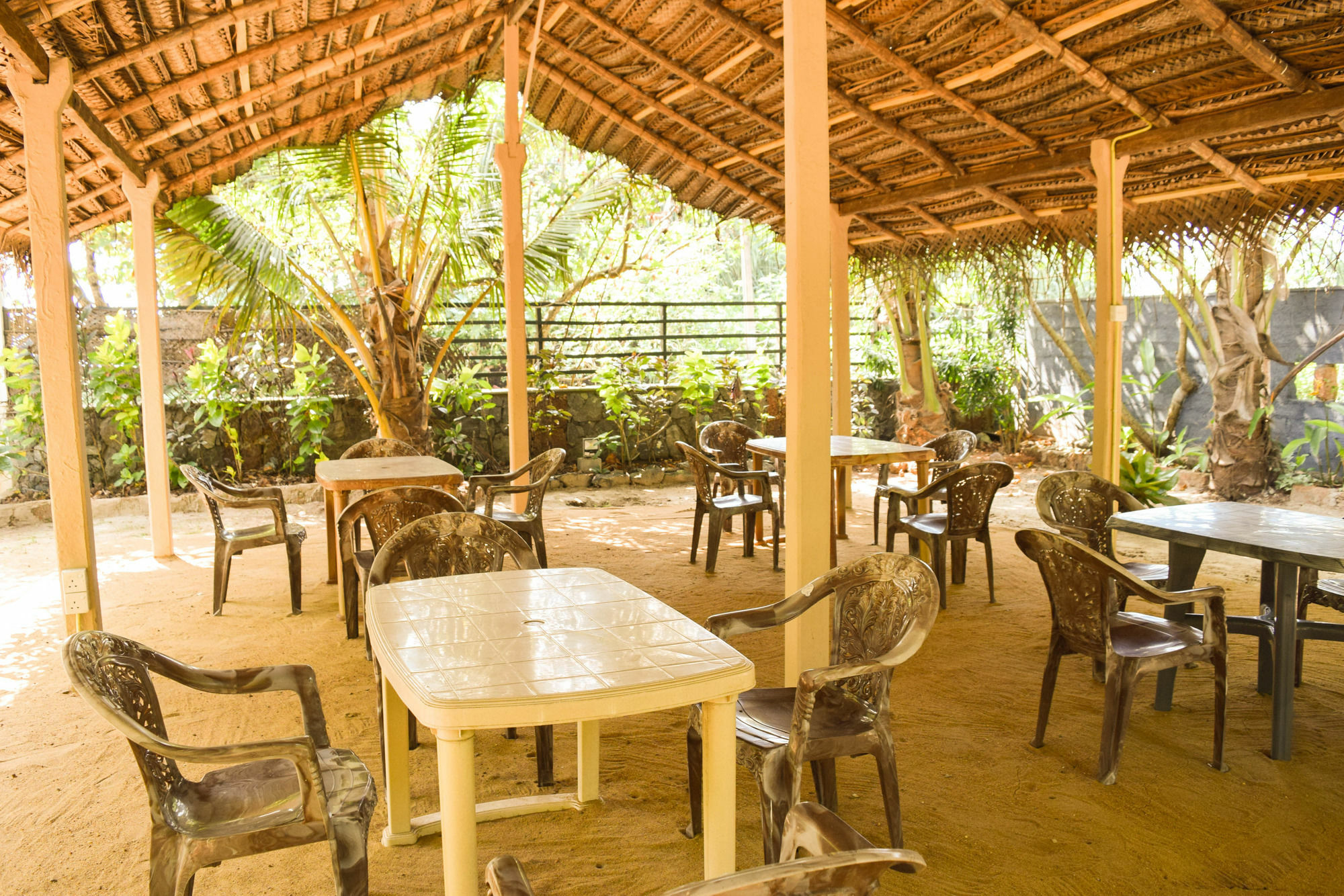 Lohas Beach Resort Villa 卡卢特勒 外观 照片