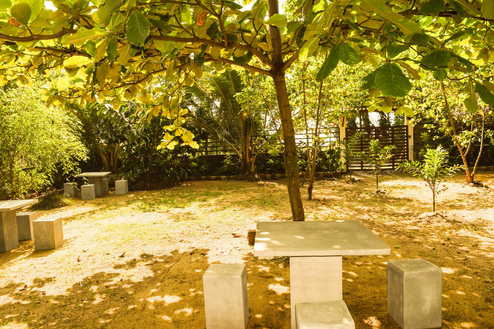 Lohas Beach Resort Villa 卡卢特勒 外观 照片